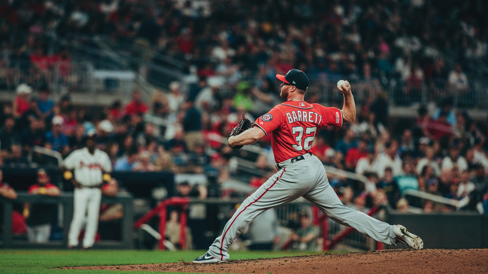 Aaron Barrett pitching for the Washington Nationals