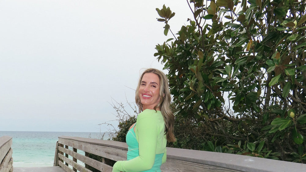 Kiley Miller on a 30A beach boardwalk